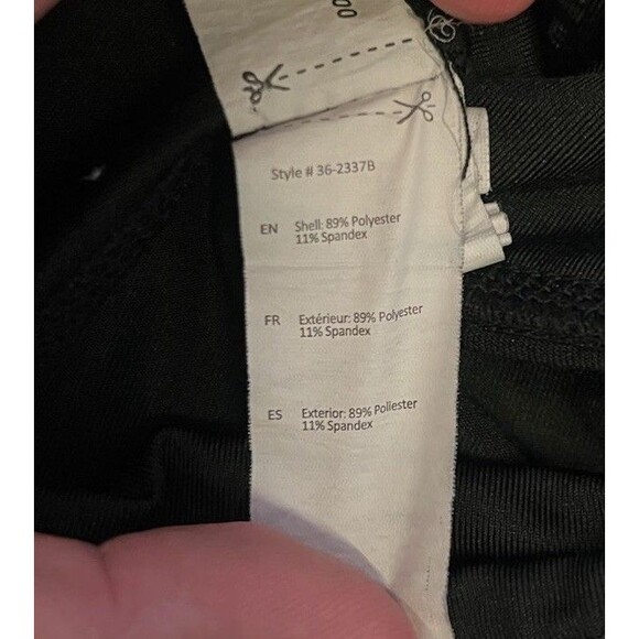 Infinite Performance Women’s Small Athletic Black Shorts Zip Pocket 8” Inseam - Picture 6 of 6